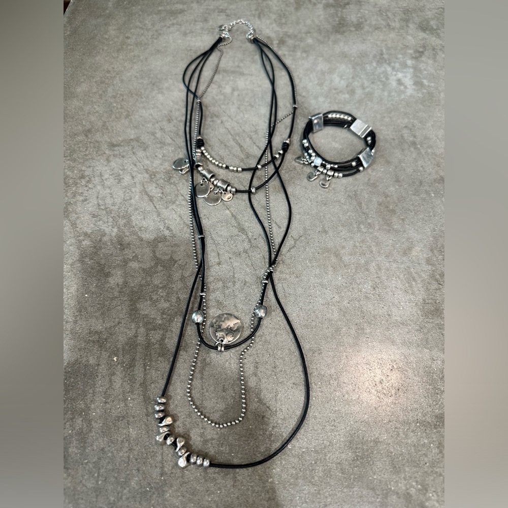 Samkas Necklace and Bracelet Set